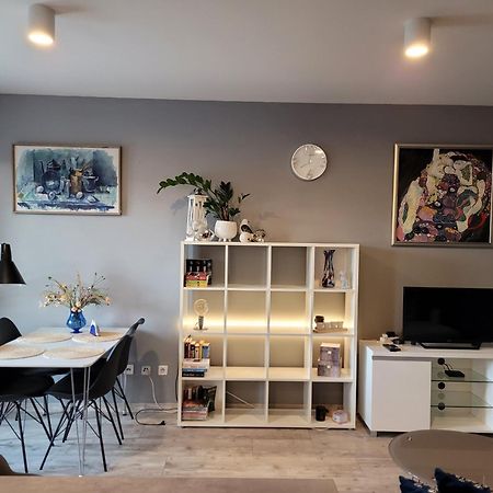 Apartament Lilla เยเลเนียกูรา ภายนอก รูปภาพ