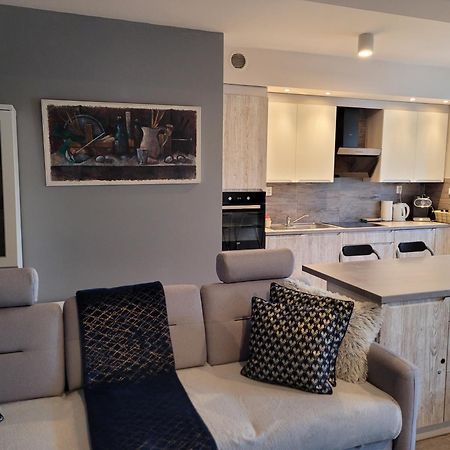Apartament Lilla เยเลเนียกูรา ภายนอก รูปภาพ