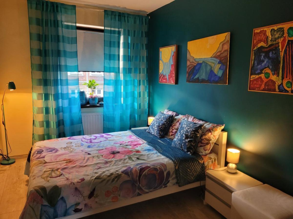 Apartament Lilla เยเลเนียกูรา ภายนอก รูปภาพ
